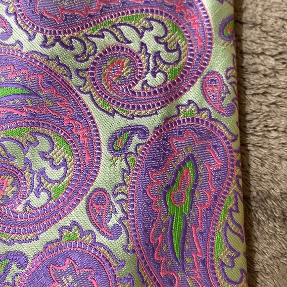 Lord R Colton men’s paisley tie multi colored